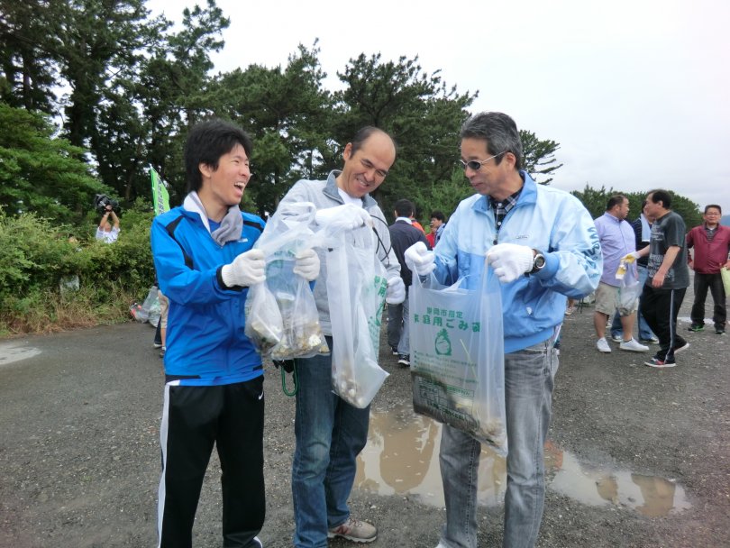 三保真崎海岸清掃活動